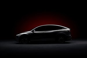 小米YU7对手再上强度！6座4秒破百特斯拉Model Y L又要称王？