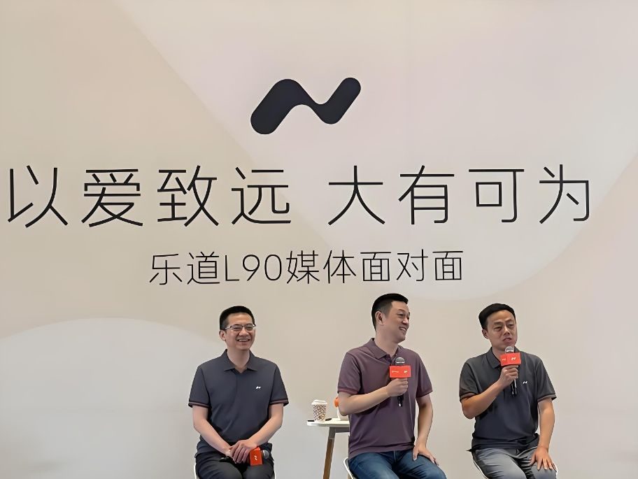 祁连以北，雪线无声