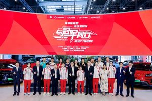 她们用篮球征服亚洲中国智能MPV专家用品质征服80万车主