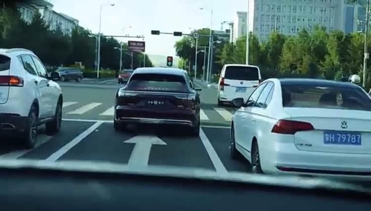 享界S9T无伪装路测视频曝光，高端豪华市场即将再度变天？