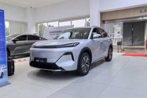 服务、体验全面升级 2025吉利百城4.0京诚跃店开业