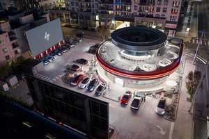特斯拉餐厅开业 专卖汉堡，对标“鸿蒙大酒店”！
