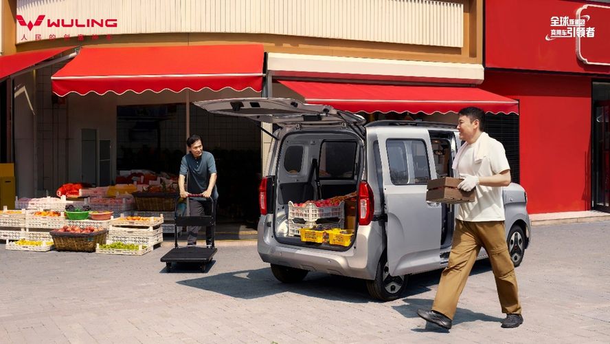 5.78万元！新时代纯电多用途车——五菱之光EV305km进取型携7大升级进阶上市！