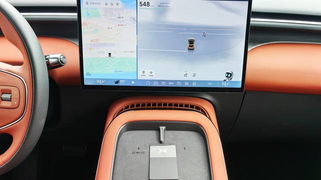 19.58万元起！小鹏G7武汉试驾，AI 重新定义出行有多香？