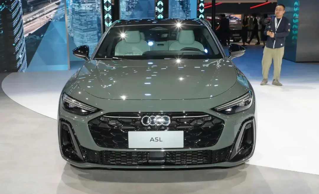 一汽奥迪A5L，8月上市，和上汽奥迪A5L Sportback该怎么选？