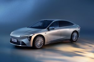 打造千里“真”电感体验，增程才是中大型智能豪华轿车最优解