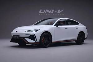 长安第三代UNI-V来了，对比吉利星瑞，谁才是年轻人第一台车？