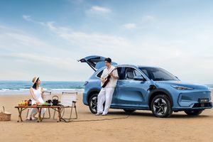 续航、智能、安全三维越级，价格纹丝不动。2026款吉利银河E5你让别人怎么活？