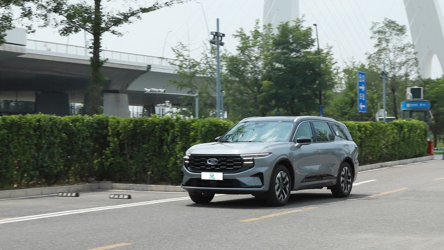 5座的价格居然能买大7座SUV 锐界L大七座优惠下来不到20万
