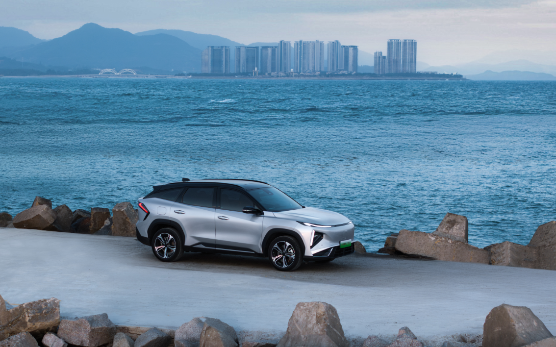 11.18万起的家庭混动SUV，省油好开成共识