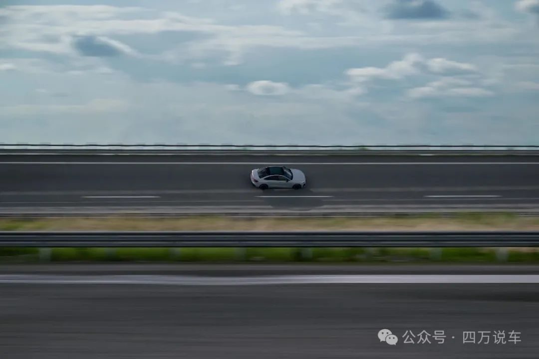 一汽奥迪 A5L：说好只看一眼，结果被疯狂种草