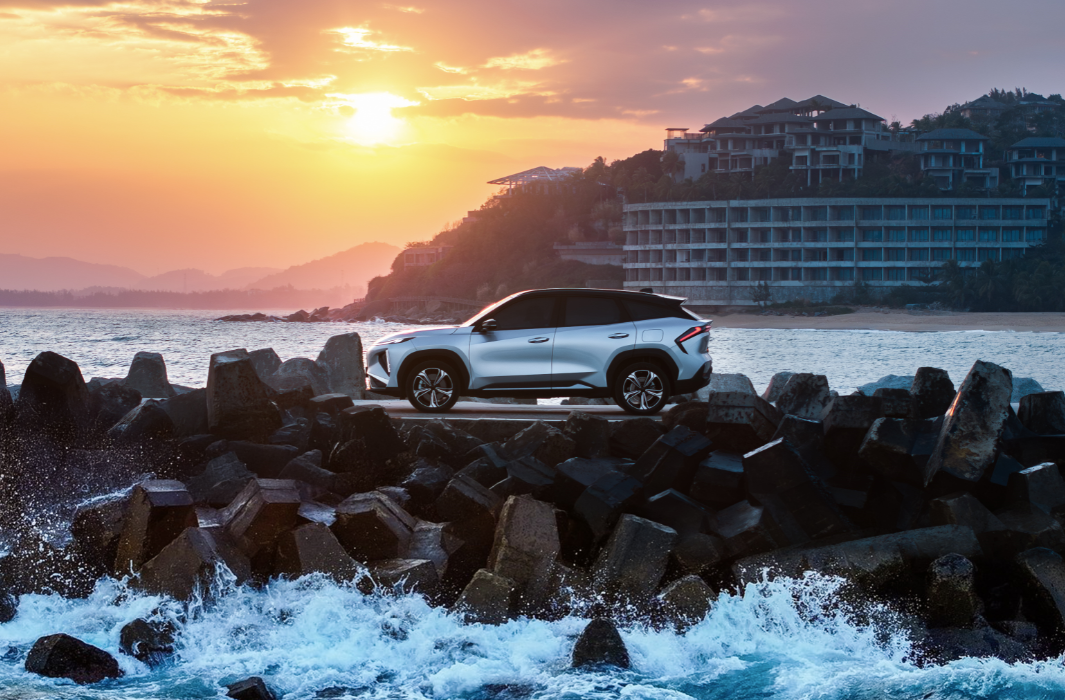 11.18万起的家庭混动SUV，省油好开成共识