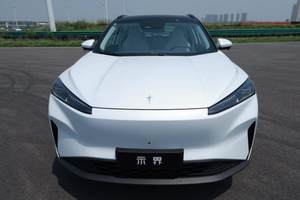“中国电动+法式驾控”！限时10.88万的示界06，不比银河E5更香