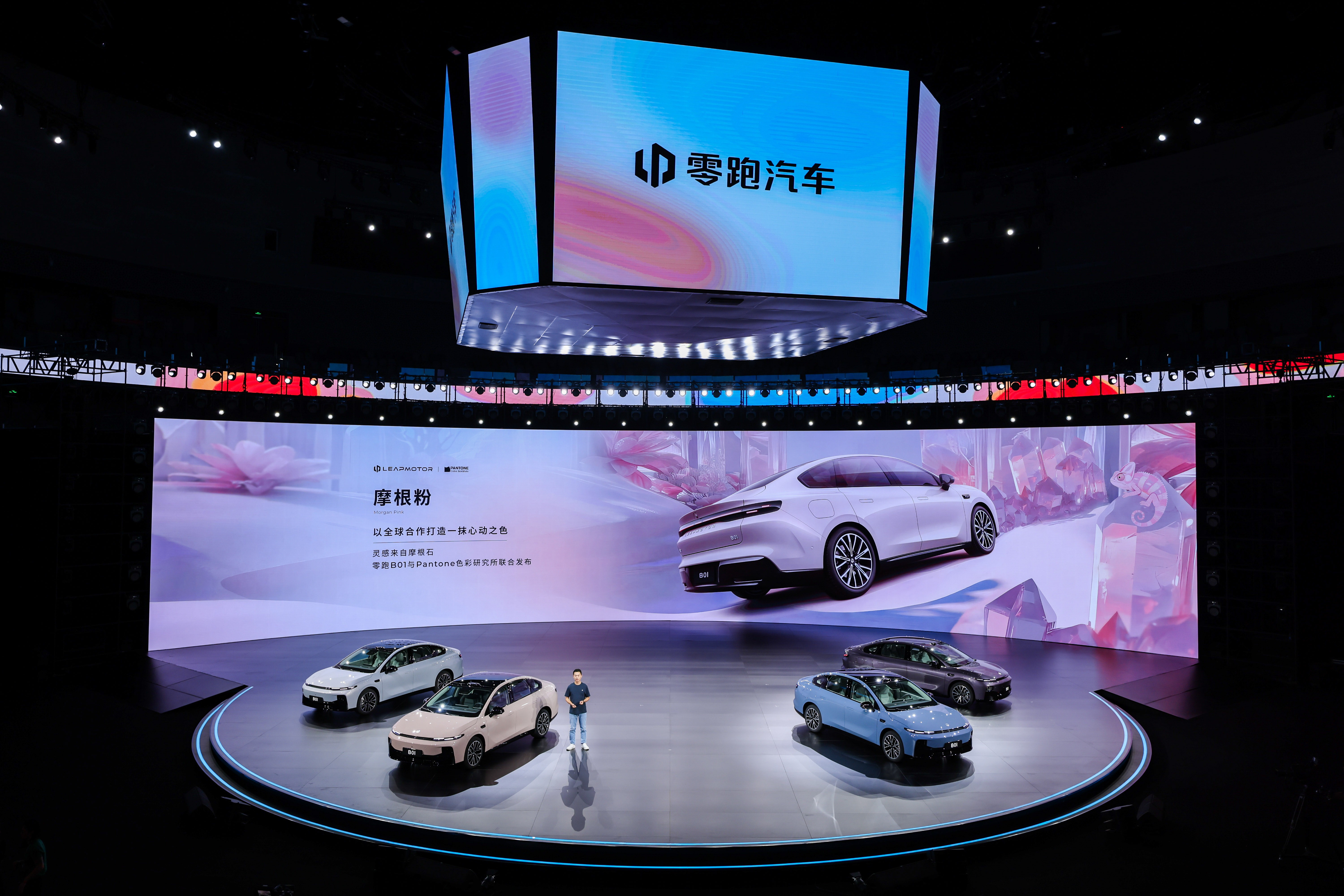 11.98万拿下带激光雷达的650km后驱轿跑？零跑B01太卷了！