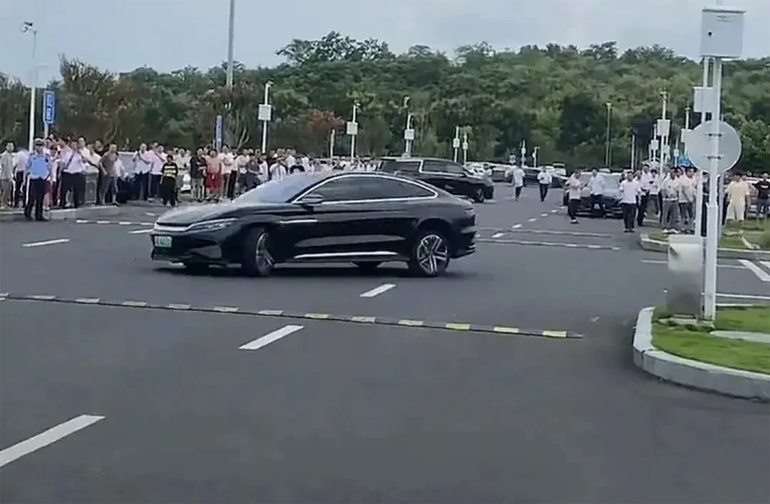 建议驾驶员恢复定期体检，别让“路怒症”掩饰精神问题