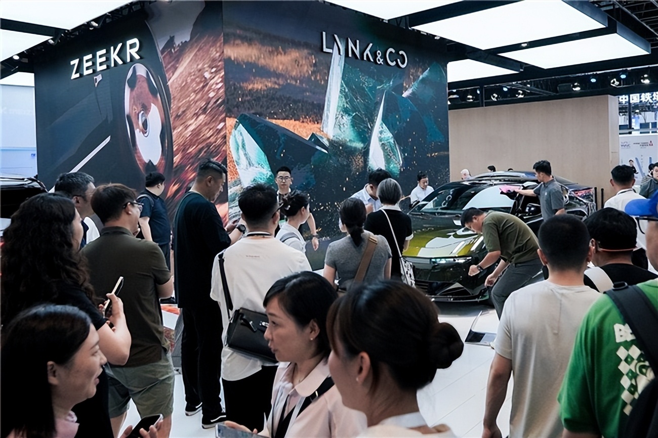聚焦2025世界人工智能大会，吉利全域AI技术体系成亮点
