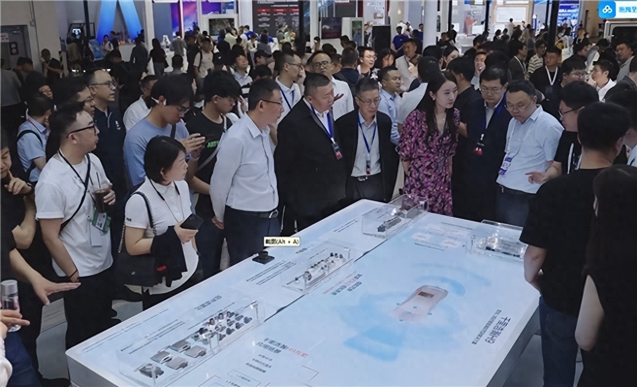 在2025世界人工智能大会，吉利让汽车有了小心思