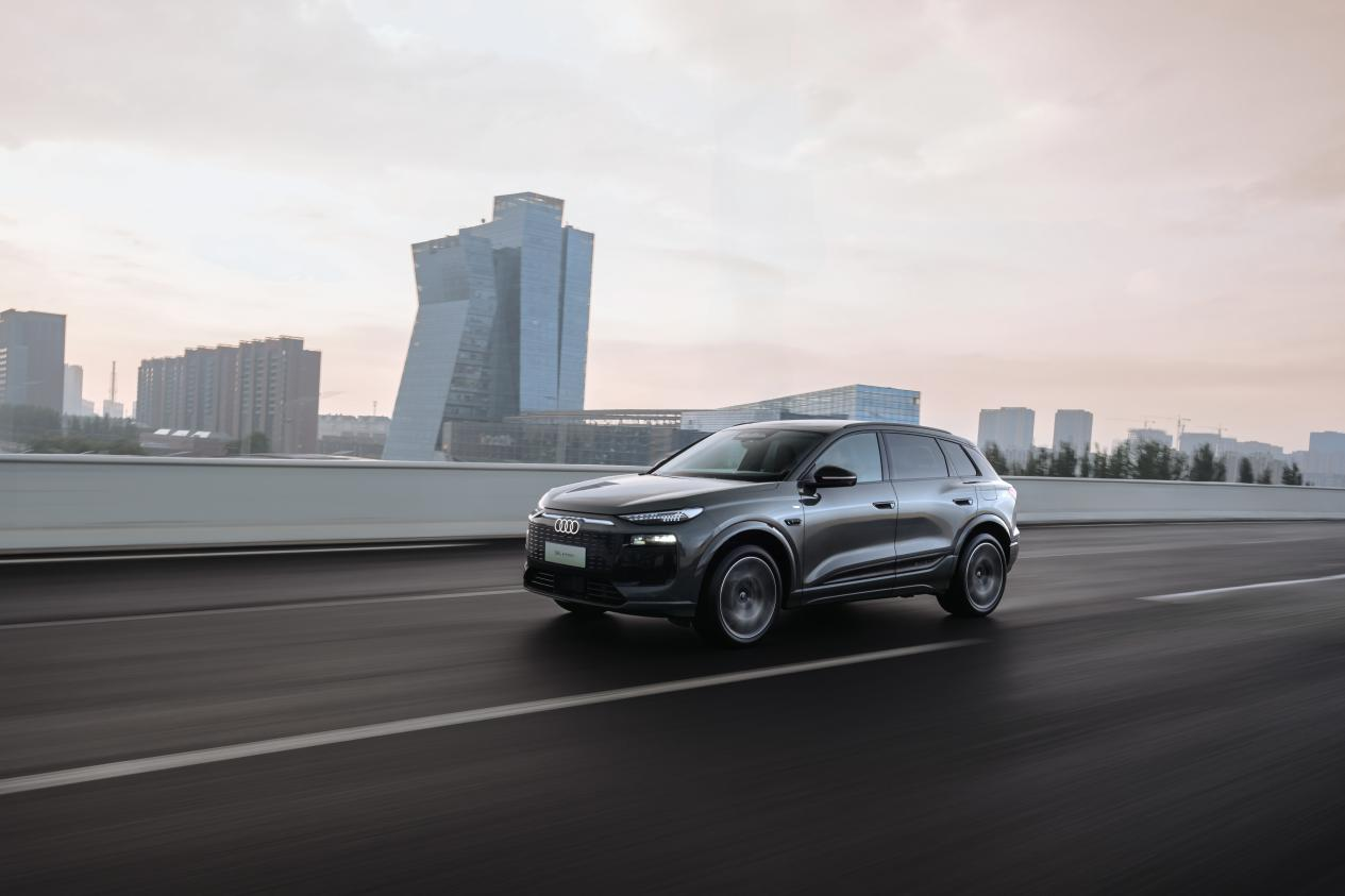 一汽奥迪Q6L e-tron：对不起！新能源豪华车，我是“天花板”！