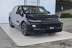 9万块，激光雷达+8295芯片？零跑B01交卷