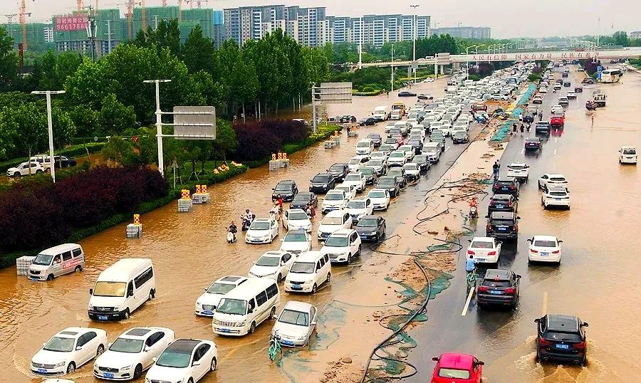 一文了解清楚：洪水暴雨之下该如何确保爱车及人身安全