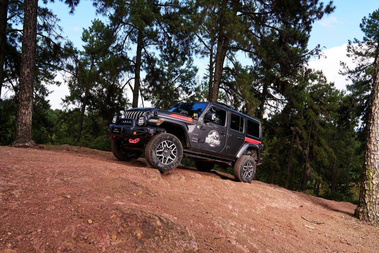 Jeep侏罗纪世界探索版正式发布：牧马人与角斗士联袂登场