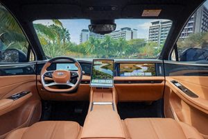 银河L7 EM-i试驾:油耗、操控全面超越预期