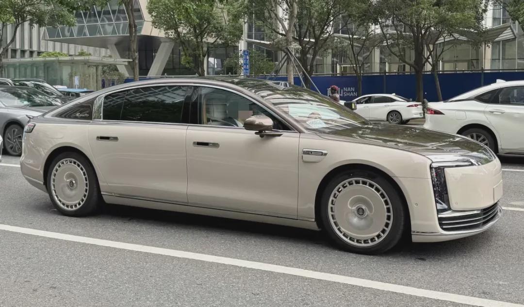 月销5万多辆 成立仅两年 鸿蒙智行为什么行？
