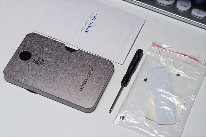 强到没朋友，指纹加密+100W快充，这款至高8T硬盘盒颠覆我的体验