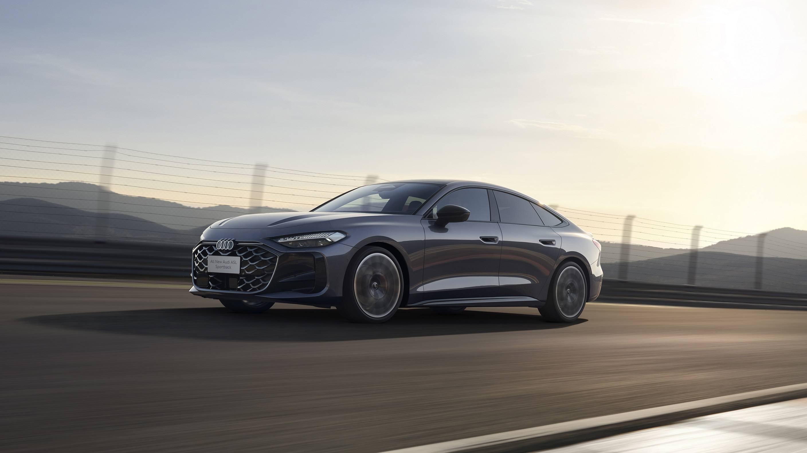 大量标配推翻BBA逻辑，上汽奥迪A5L Sportback预售26万起