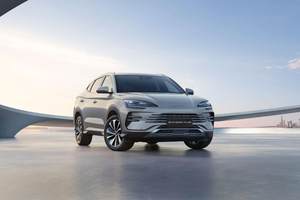 2025上半年比亚迪全球“飙车”，把特斯拉甩后视镜了
