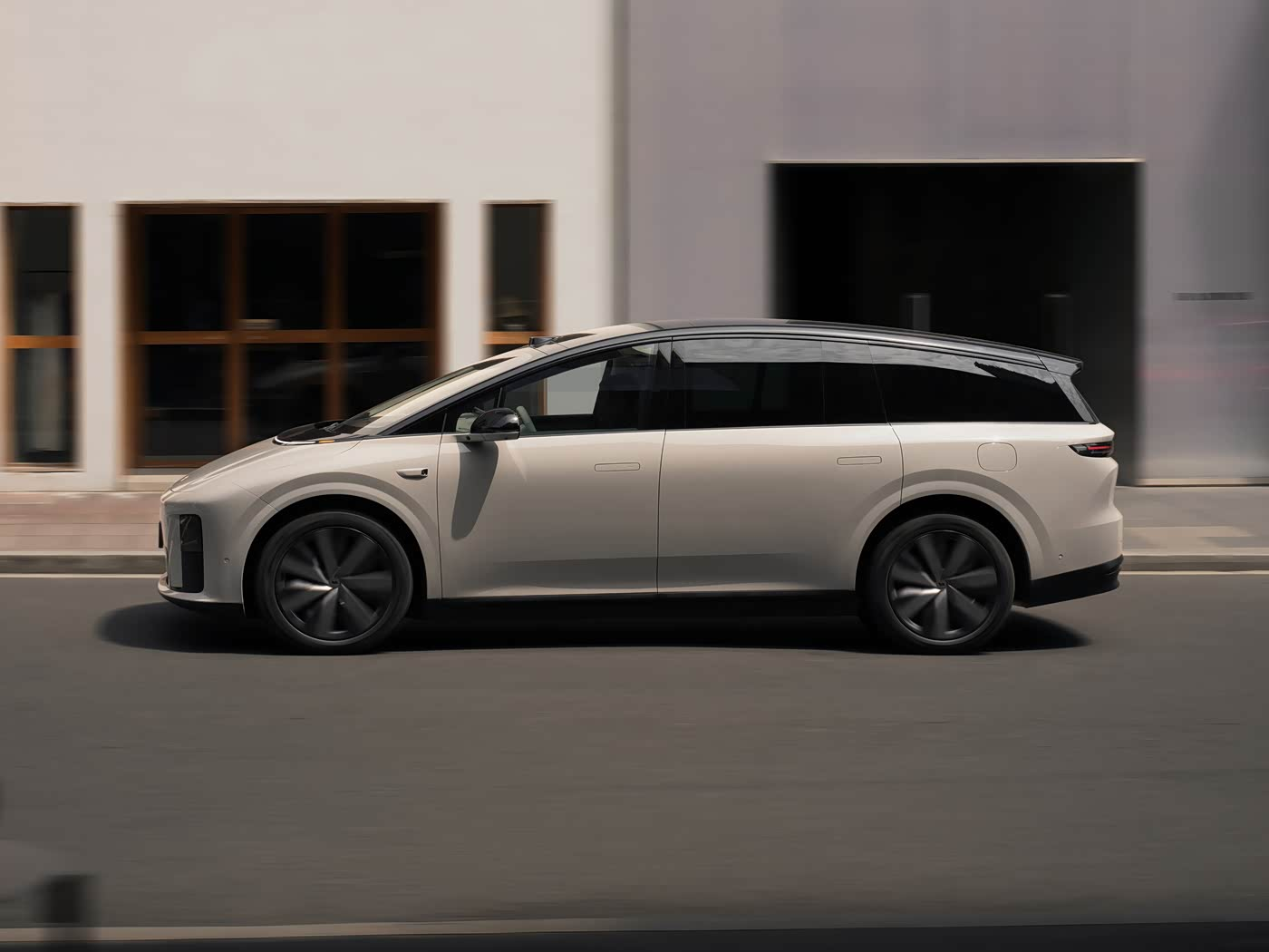 理想i8的主观评价与客观分析：车型更像MPV，销量预期中规中矩