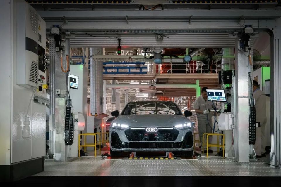 一汽奥迪A5L荣获2025年中国汽车低碳领跑者车型