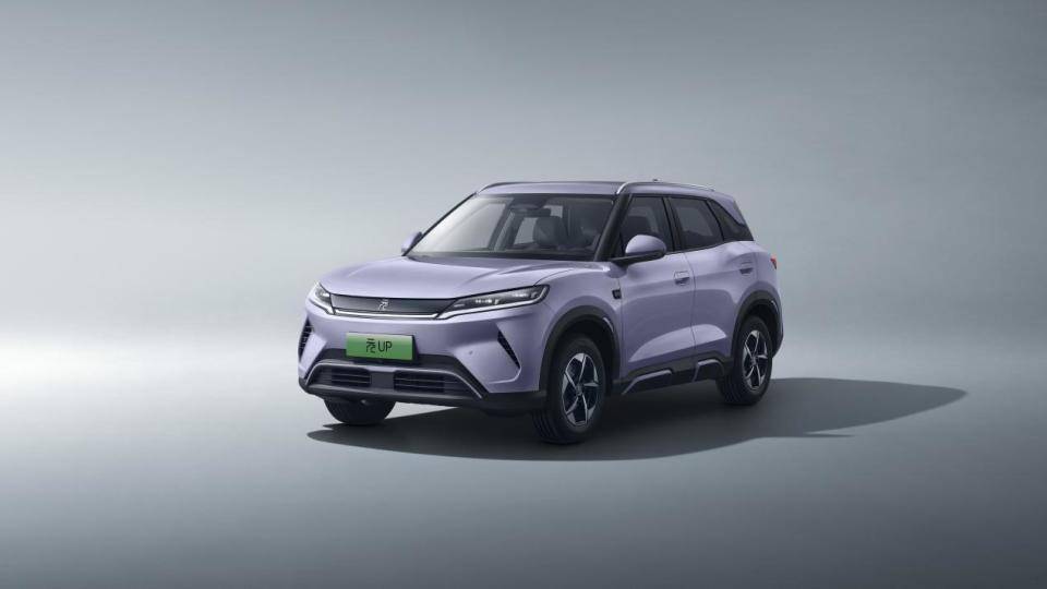 年轻人第一台SUV，元UP 301KM售7.48万元