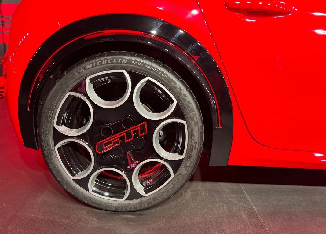 2026款标致e-208 GTi，GTi并非大众独有，280马力纯电小钢炮