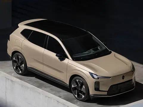 迎合插混热潮，沃尔沃全新XC70 能否突出重围？