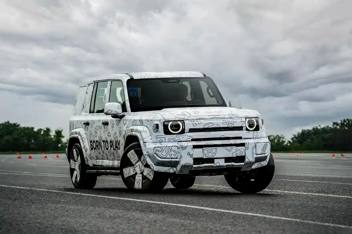 iCAR V27品牌方发布谍照，新车是路虎卫士平替还是普拉多青春版？