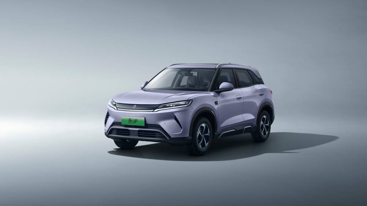 常年霸榜还降价，7.48万的元UP这是要把小型SUV市场包圆？