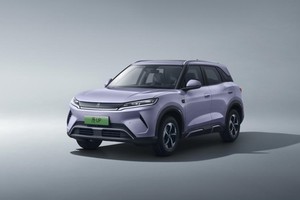 够意思！年轻人的第一台纯电SUV仅售7万级，续航301公里