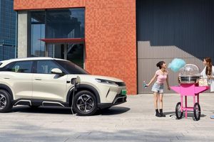 年轻人第一台SUV 入门即高配的元UP 301KM领航型 售价7.48万
