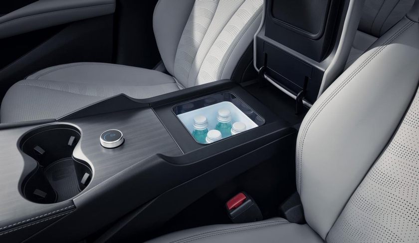 全系标配冷暖两用车载冰箱！比亚迪海豹06DM-i旅行版10.98万元起