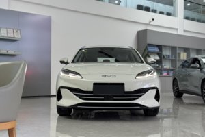 海豹06 DM-i旅行版上市，售10.98万-12.98万，对比三厢版看看性价比