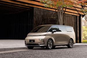 30 万预算 MPV 终极 PK！翼真 L380 四排黄花梨 vs 腾势 D9，老板们选谁？