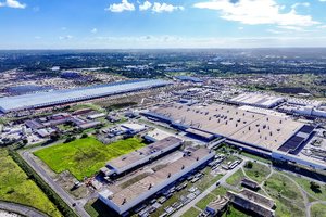 拉美最大新能源车工厂首车下线，比亚迪在巴西市场“坐四望一”
