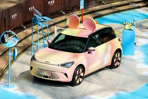 smart米奇限定艺术车现身帝都  携手迪士尼中国共同开启灵动奇旅