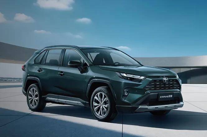 丰田RAV4成全球单一车型销冠，谁说日系车不行了？