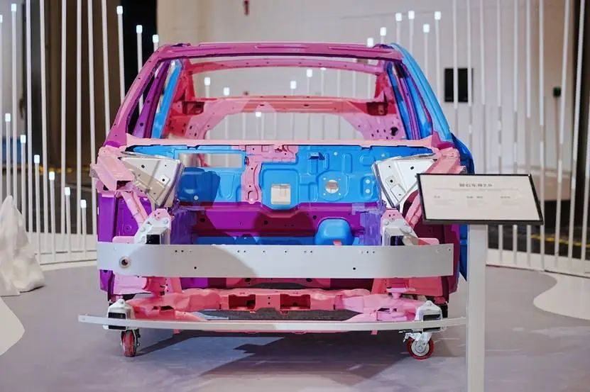 风云品牌焕新升级 全球真C级旗舰风云A9L抢购价13.99万元起