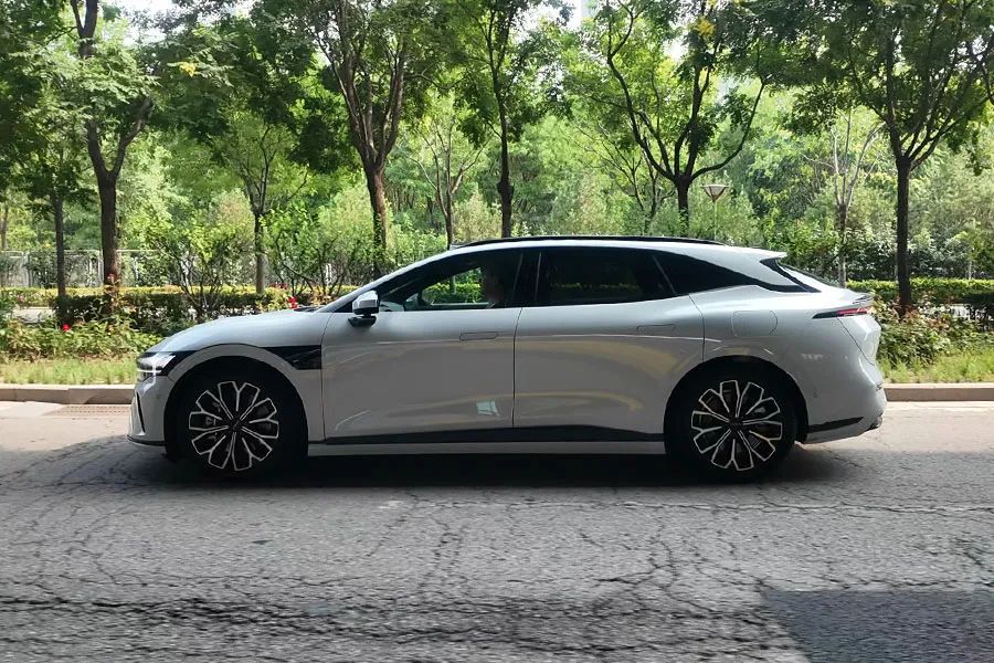 极氪007GT：国产驾驶天花板，难怪热门车也要模仿它！