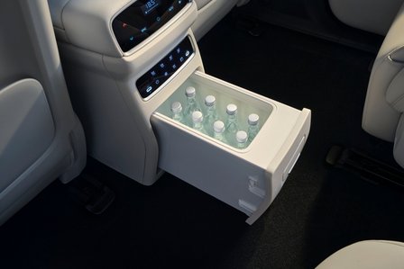 座座都是头等座！2026款东风奕派eπ008六座版全新上市
