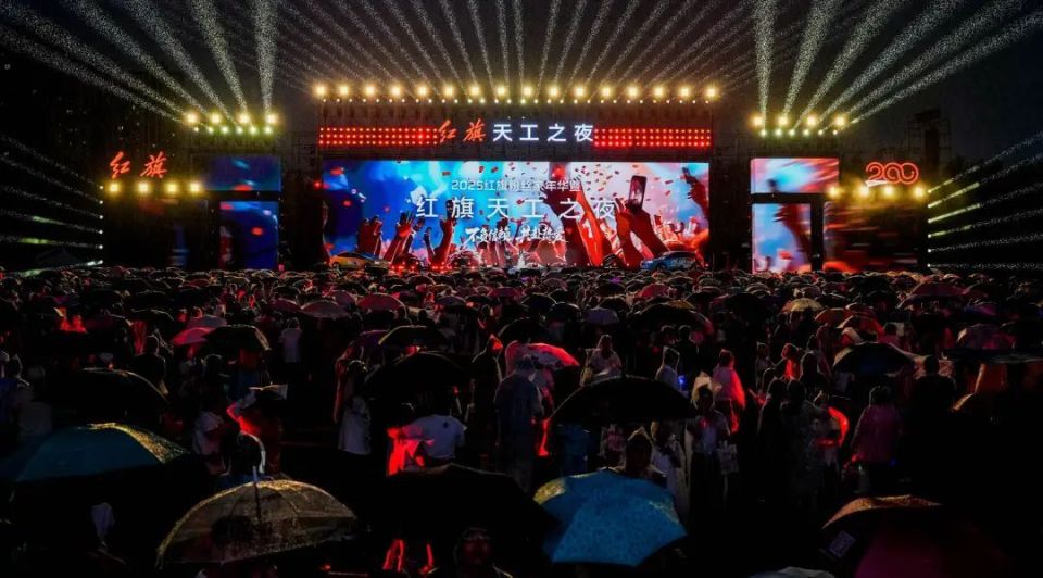 与200万用户共赴热爱，一汽红旗7月销量突破3.73万辆
