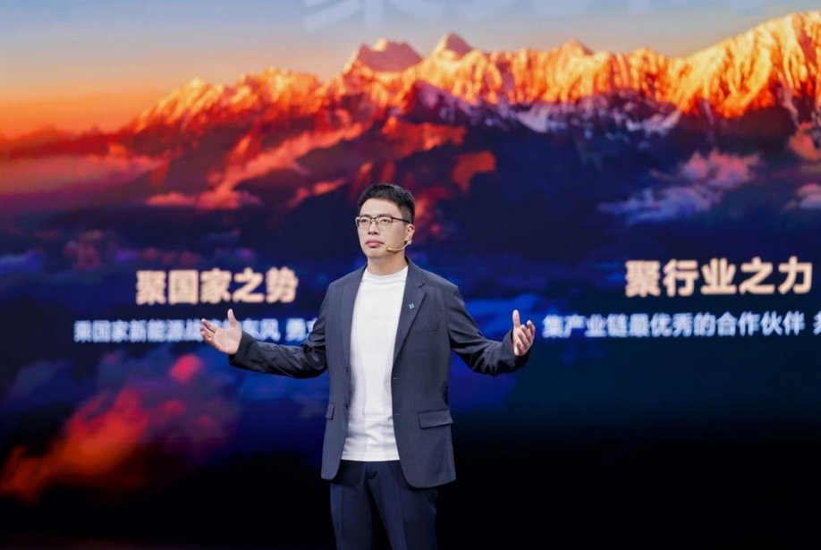 限时先享价17.36万起 2026款东风奕派eπ008重新定义“大舒适家”